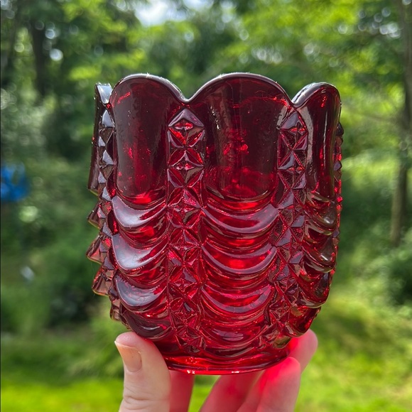 Vintage Other - Vintage Ruby Red Glass Drape Pattern Scalloped Edge Vase